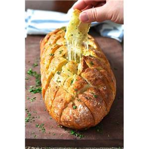 Mozzarella Peynirli Sarımsaklı Ekmek (4 Dilim)