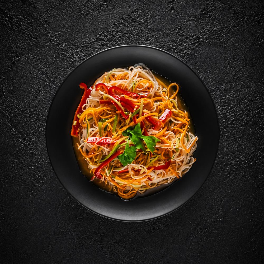 811. Funchoza Salatası