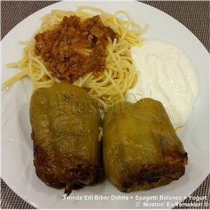 Fırında Etli Biber Dolma + Spagetti Bolonez + Yoğurt